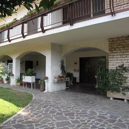 B&B Villa Filotea & Apartment 代森扎诺-德尔加达 外观 照片