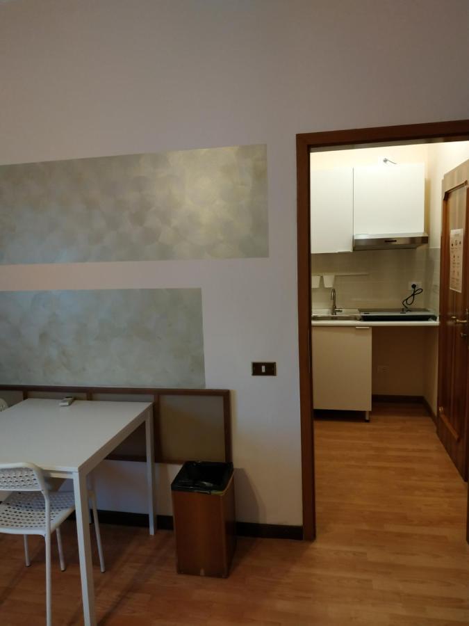 B&B Villa Filotea & Apartment 代森扎诺-德尔加达 外观 照片