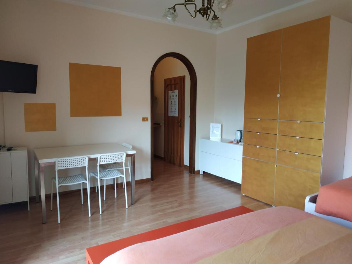 B&B Villa Filotea & Apartment 代森扎诺-德尔加达 外观 照片